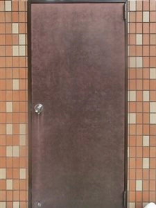 シート　玄関ドア　塗装前
