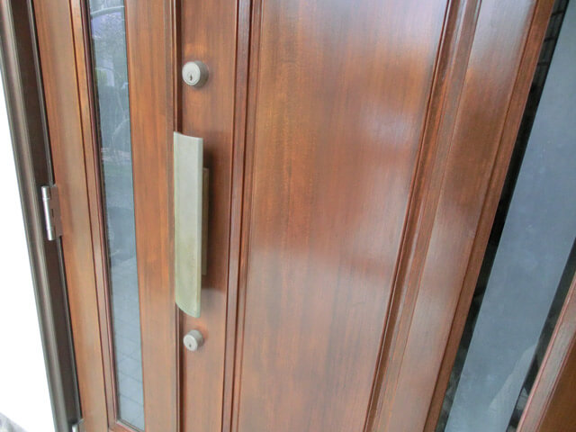 ヤマハ木製玄関ドア　再塗装　仕上がり