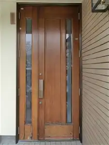 木製玄関ドア 塗装前